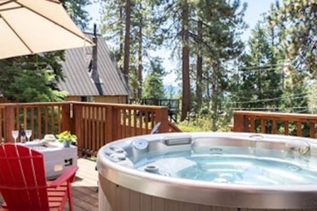 Lake Views, Pet-Friendly Cabin With Hot-Tub In King'S Beach Kings Beach Bagian luar foto