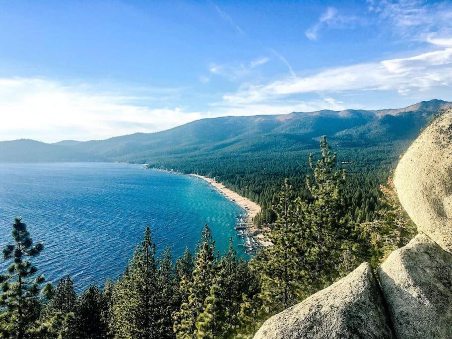 Lake Views, Pet-Friendly Cabin With Hot-Tub In King'S Beach Kings Beach Bagian luar foto