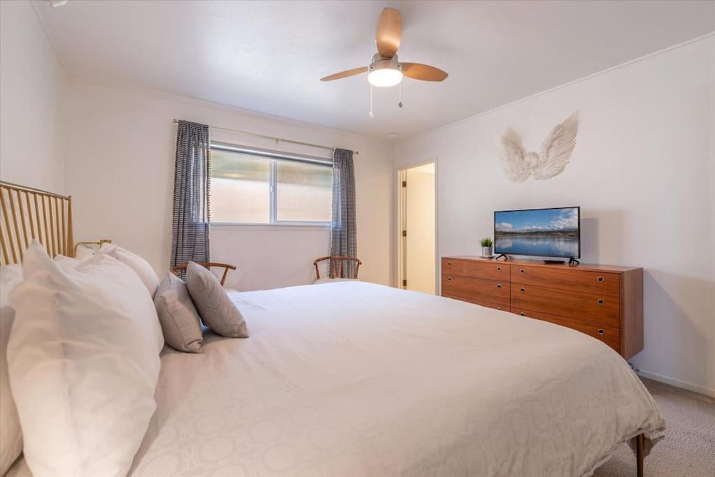 Lake Views, Pet-Friendly Cabin With Hot-Tub In King'S Beach Kings Beach Bagian luar foto